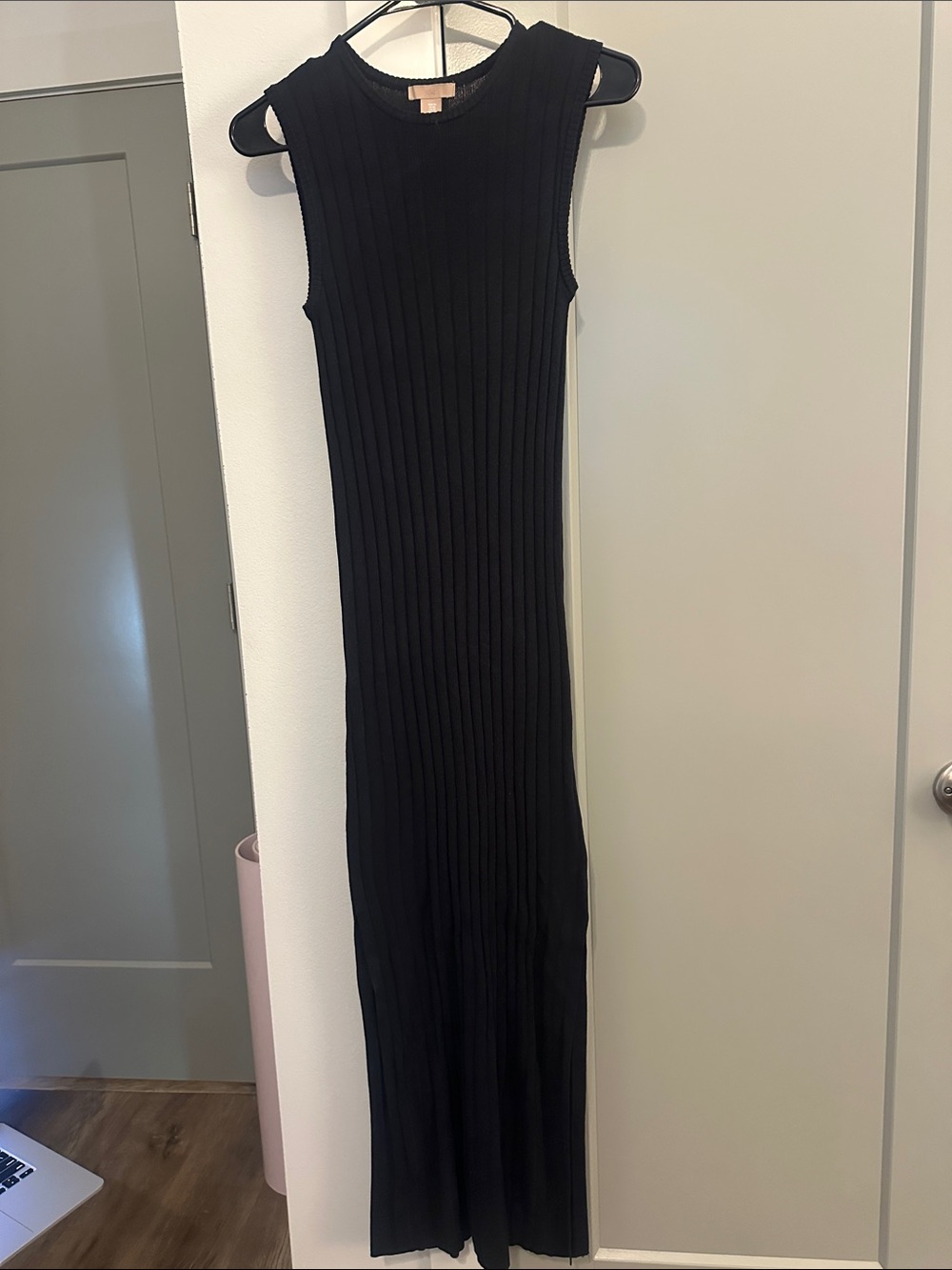 H&M Black Sleeveless Ribbed Maxi Dress
